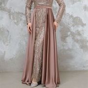 Overskirt Hanging From Belt on Sides