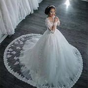 Rounded Train on Wedding Gown