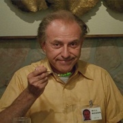 Bill Boggs (Edward Scissorhands, 1990)