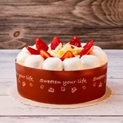 Deluxe Strawberry Cream Cake