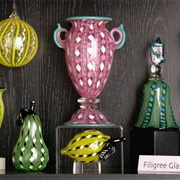 S16.E5: Filagree Glass, Fish Food, Motor Homes