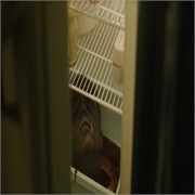 Dahmer – Monster: The Jeffrey Dahmer Story: "Bad Meat" (S1,E1)