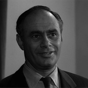 S4.E13: The New Exhibit