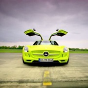 S20.E4: Building the Ford Transit Hovervan