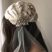 Thick Juliet Cap With Sheer Veil Hanging Down