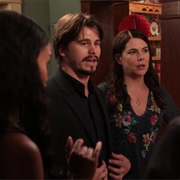 S4.E1: Family Portrait