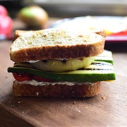 Cream Cheese, Green Bell Pepper, and Date Paste Sandwich