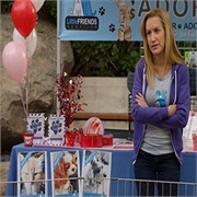 Life in Pieces: "Chef Rescue Negotiator Necklace" (S2,E13)