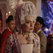 Marie Antoinette (Fallon, Dynasty - 2017)