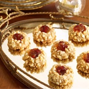 Gingersnaps With Cranberry Sauce