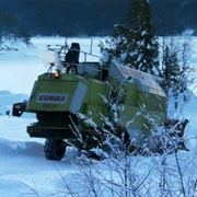 S16.E5: Convert a Combine Harvester Into a Snow Plough