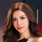 Nguyễn Minh Tú (Bisexual, She/Her)