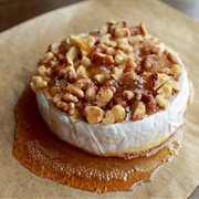 Baked Brie With Nuts