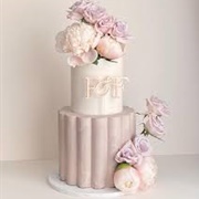 Scallop Shaped Wedding Cake