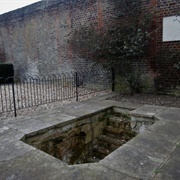Queen Caroline's Bath