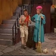 S1.E24: El Patio Sucio Después De La Fiesta