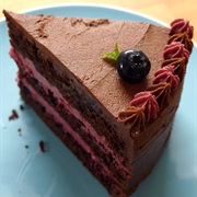 GW2 Chocolate Omnomberry Cake