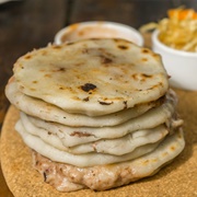 Pupusa (El Salvador)