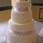 Quilt Pattern on Wedding Cake