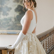 Elbow-Length Gloves for Bride