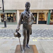 Beau Brummell Statue