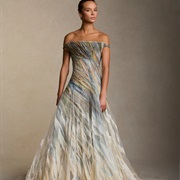 Diagonal Ripple-Effect Stripes