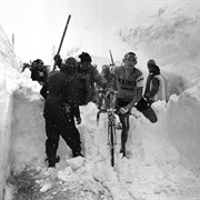 Aldo Moser at the Giro D'italia, Stelvio 1965 (Giorgo Lotti)