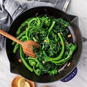 Sauteed Broccoli Rabe With Garlic and Chili Flakes