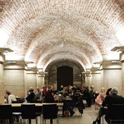 Café in the Crypt