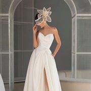 Architectural Headpiece on Bride