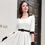 Folded Collar in Contrasting Color