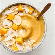 Mango Skyr Smoothie Bowl