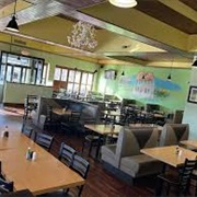 Cazona Restaurant & Bar