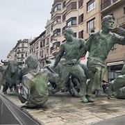Monumento Al Encierro (Pamplona)