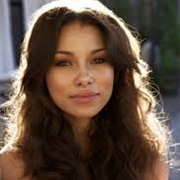 Jessica Parker Kennedy