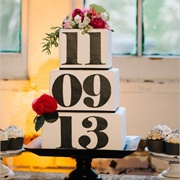 Wedding Date on Wedding Cake