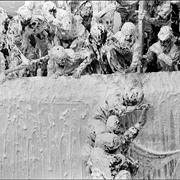 Israeli Soldiers Storm the Roof of a Houes in Yamit (Judah Passow)