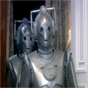 Doctor Who: "Rise of the Cybermen" (S2,E5)