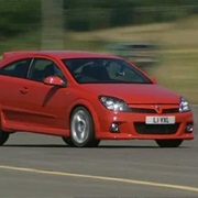 S6.E9: Hammond and May Play Road Test Russian Roulette