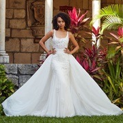 Voluminous, Detachable Overskirt