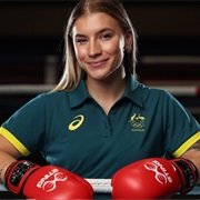 Marissa Williamson (Queer, She/They)