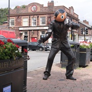 Frank Sidebottom Statue