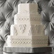 Geometric Piping and Texture on Cake