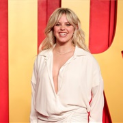 Reneé Rapp (Lesbian, She/Her)