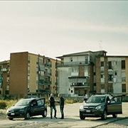 S1.E3: L'omm 'E Casa