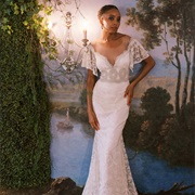 Shaped Lace Waistband