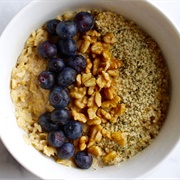 Blueberries With Oats, Sesame, and Hemp Seeds