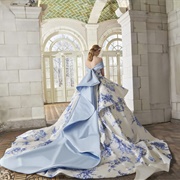 Off-Shoulder to Bow, Flows Into Train