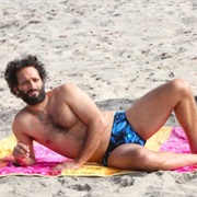 S6.E13: The Beach House