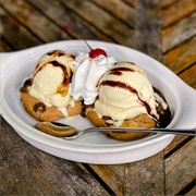 Chocolate Cookie Sundae